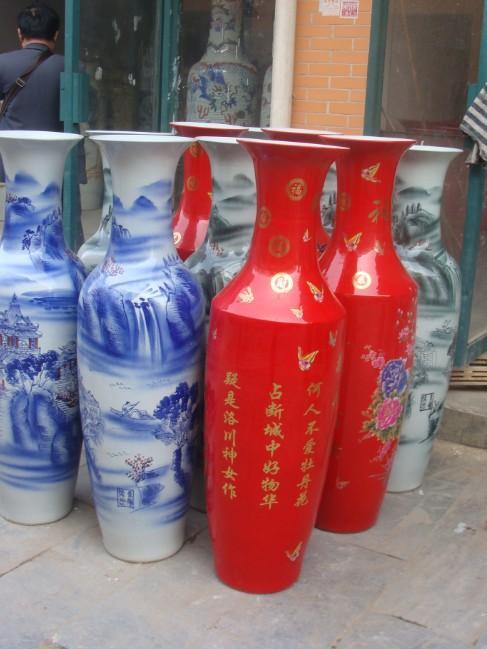 中國(guó)紅大花瓶，紅色大花瓶，紅釉大花瓶